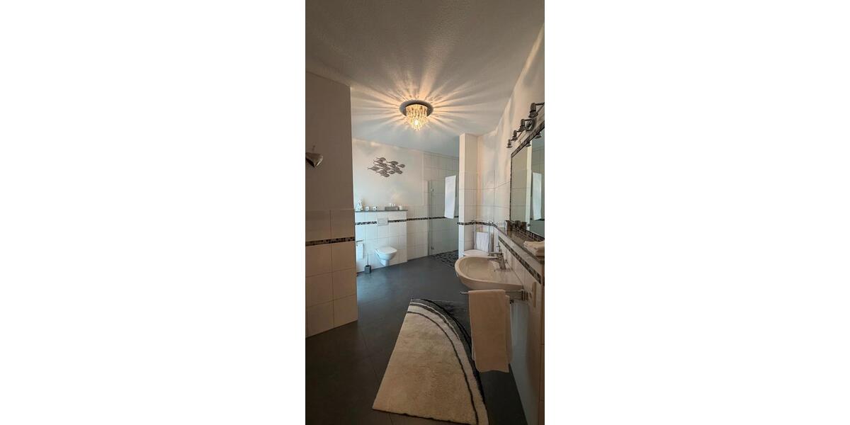 Dachgeschoßwohnung Reichshof - 2 Zimmer, 71 m&sup2;, 1.500&euro; | Angebot:27533813