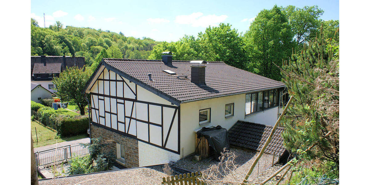 Einfamilienhaus Ruppichteroth Bröleck - 9 Zimmer, 218 m&sup2;, 298.000&euro; | Angebot:25698652