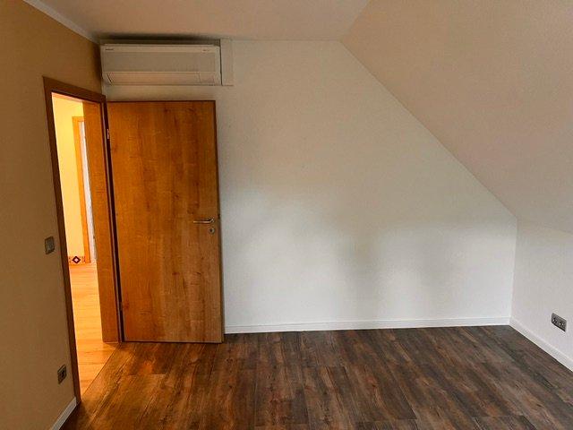 Dachgeschoßwohnung Nümbrecht - 3 Zimmer, 99 m&sup2;, 499.000&euro; | Angebot:27290666