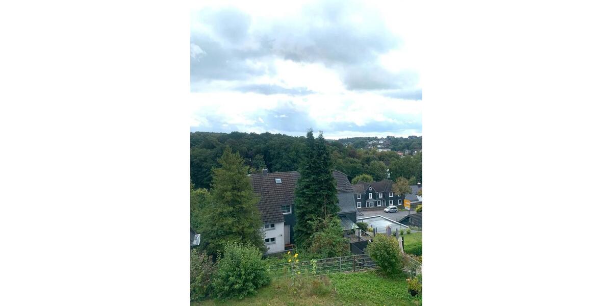 Einfamilienhaus Hückeswagen - 6 Zimmer, 300 m&sup2;, 719.000&euro; | Angebot:25992366