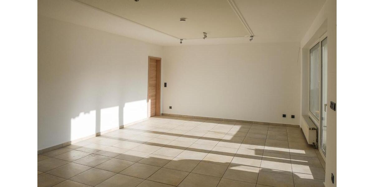 Etagenwohnung Engelskirchen - 2 Zimmer, 77 m&sup2;, 750&euro; | Angebot:25871610