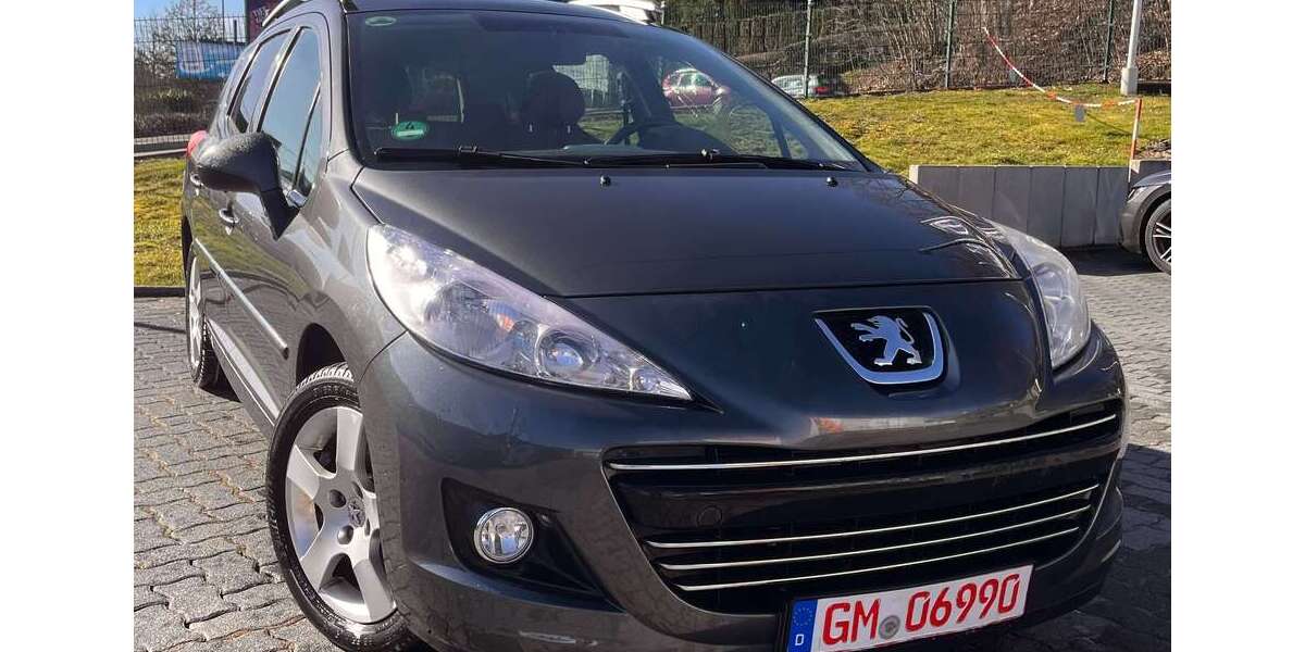 Peugeot 207 142.000 km 4.000 &euro; Bergneustadt 51702