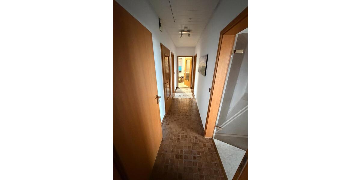 Etagenwohnung Waldbröl - 5 Zimmer, 112 m&sup2;, 990&euro; | Angebot:27549528