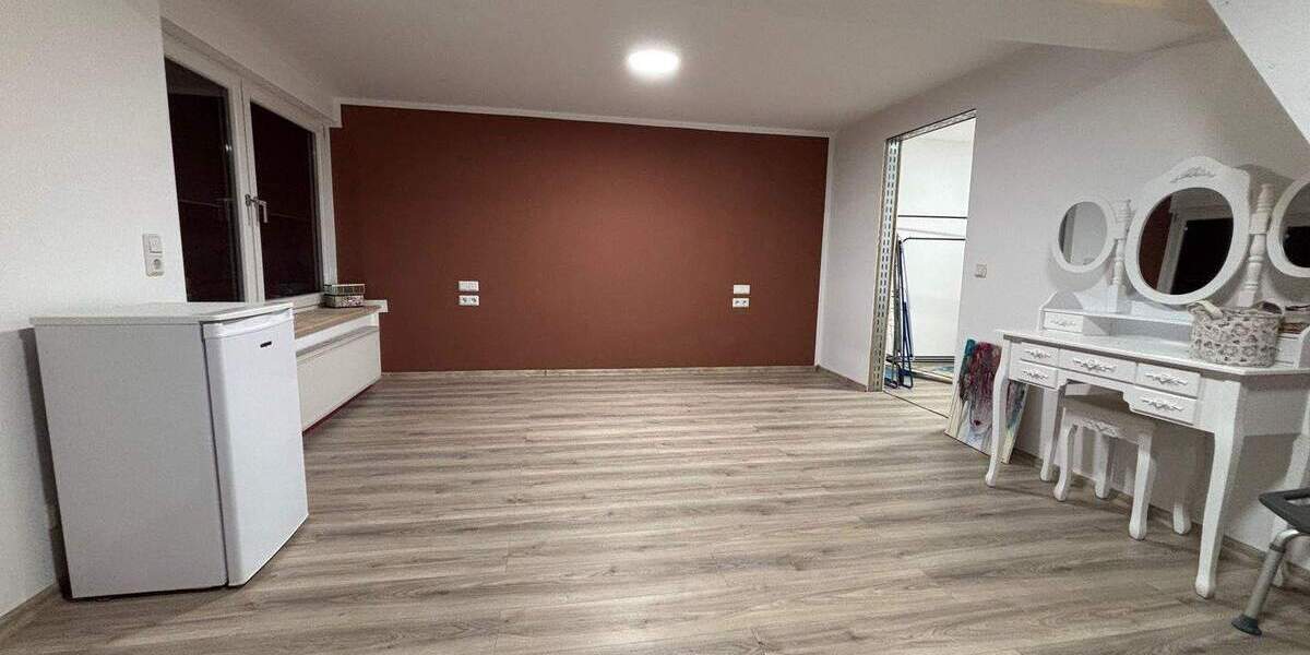 Einfamilienhaus Reichshof Heidberg - 3 Zimmer, 120 m&sup2;, 199.000&euro; | Angebot:25770380