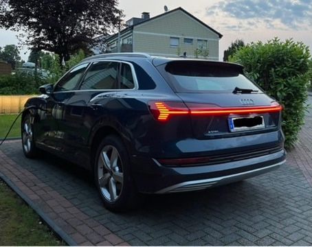 Audi e-tron 102.700 km 26.100 &euro; Schalksmühle 58579