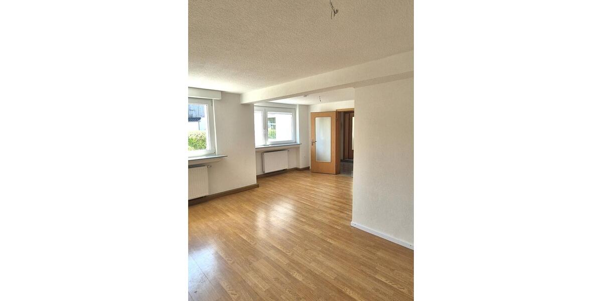 Erdgeschoßwohnung Lindlar - 3 Zimmer, 91 m&sup2;, 800&euro; | Angebot:25884314