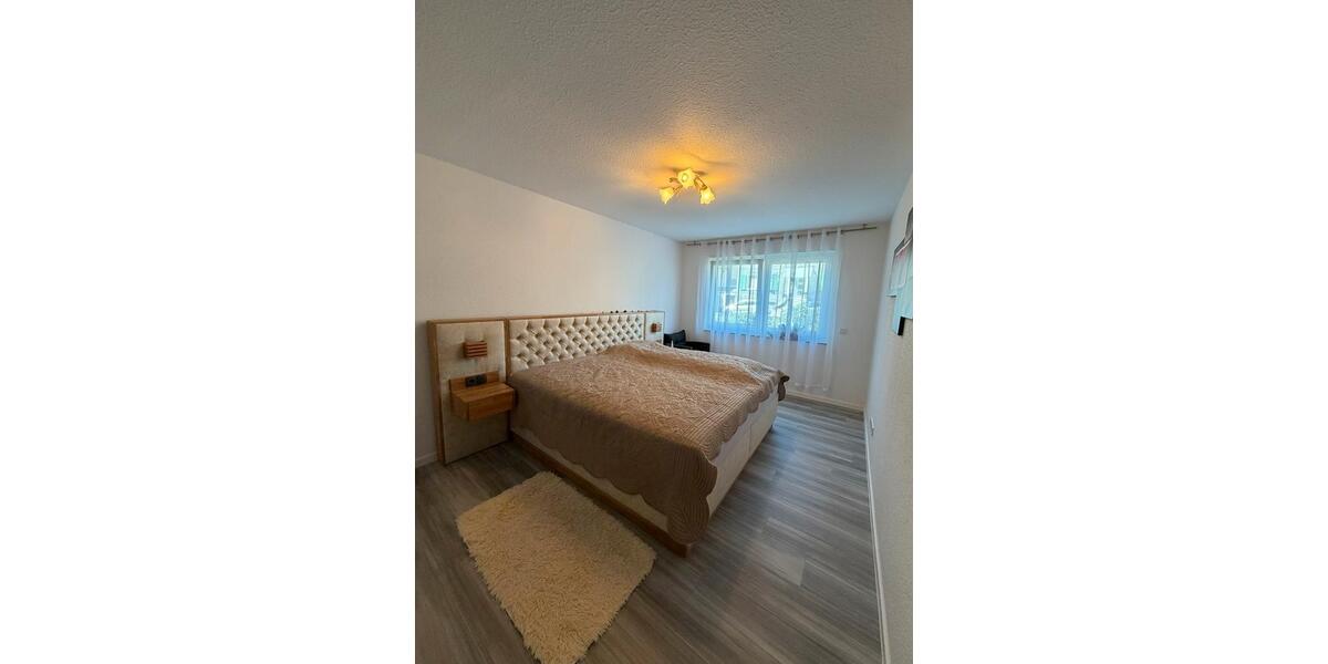 Erdgeschoßwohnung Wermelskirchen - 3 Zimmer, 109 m&sup2;, 1.342&euro; | Angebot:27551019