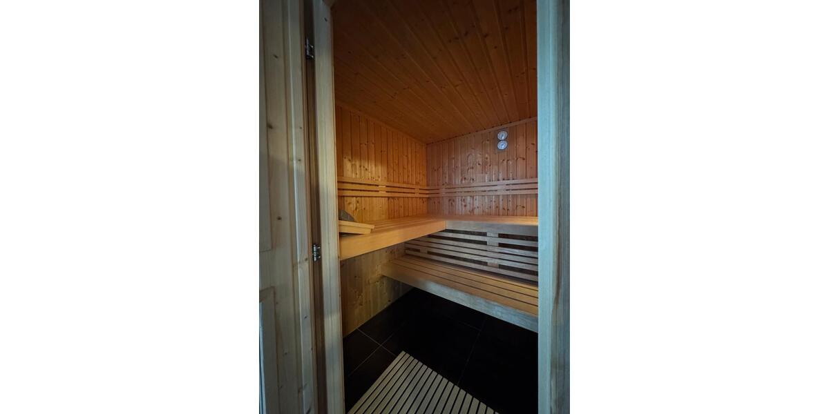 Einfamilienhaus Wissen - 6 Zimmer, 260 m&sup2;, 3.700&euro; | Angebot:26424936