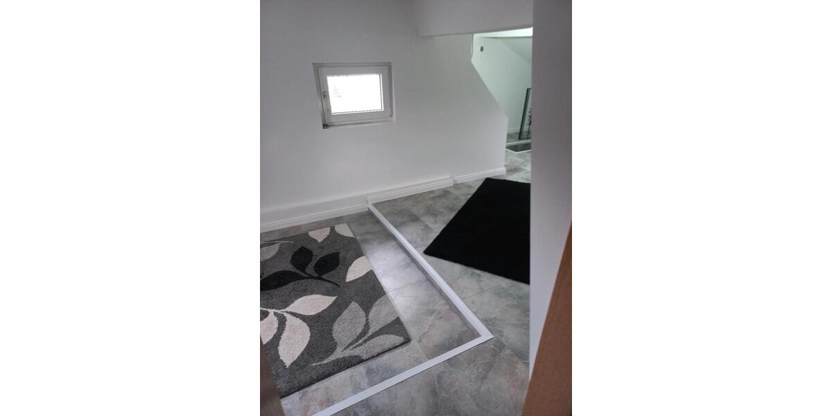 Reihenhaus Wiehl - 6 Zimmer, 150 m&sup2;, 140.000&euro; | Angebot:27083646