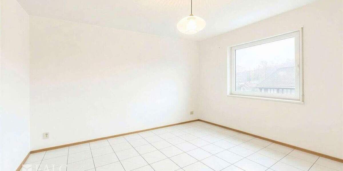 Etagenwohnung Ruppichteroth Schönenberg - 5 Zimmer, 143 m&sup2;, 319.000&euro; | Angebot:25864944