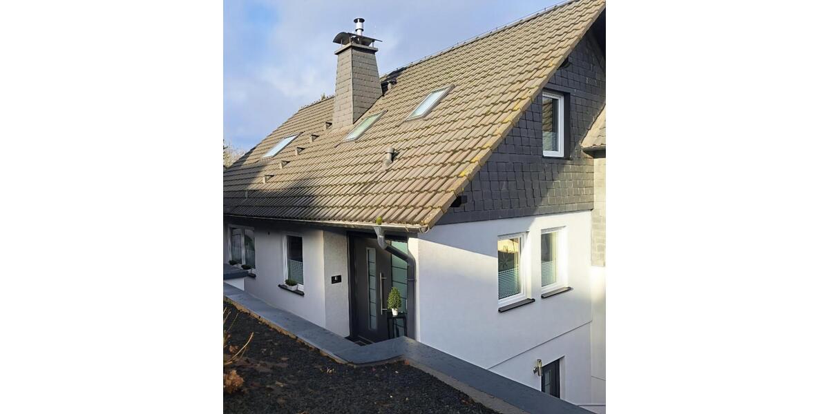 Einfamilienhaus Gummersbach Hepel - 8 Zimmer, 209 m&sup2;, 440.000&euro; | Angebot:25813938