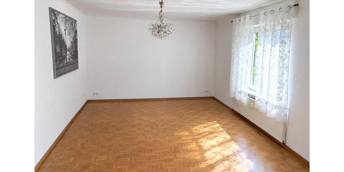 Erdgeschoßwohnung Wenden - 2 Zimmer, 92 m&sup2;, 1.070&euro; | Angebot:27619602
