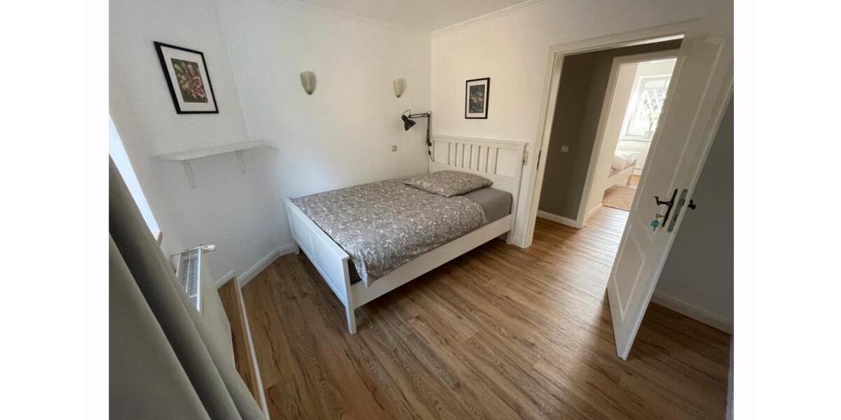 Doppelhaushälfte Reichshof - 9 Zimmer, 320 m&sup2;, 400.000&euro; | Angebot:27030689