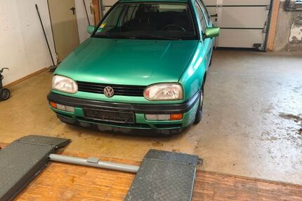 VW Golf 162.000 km 1.200 &euro; Wissen 57537