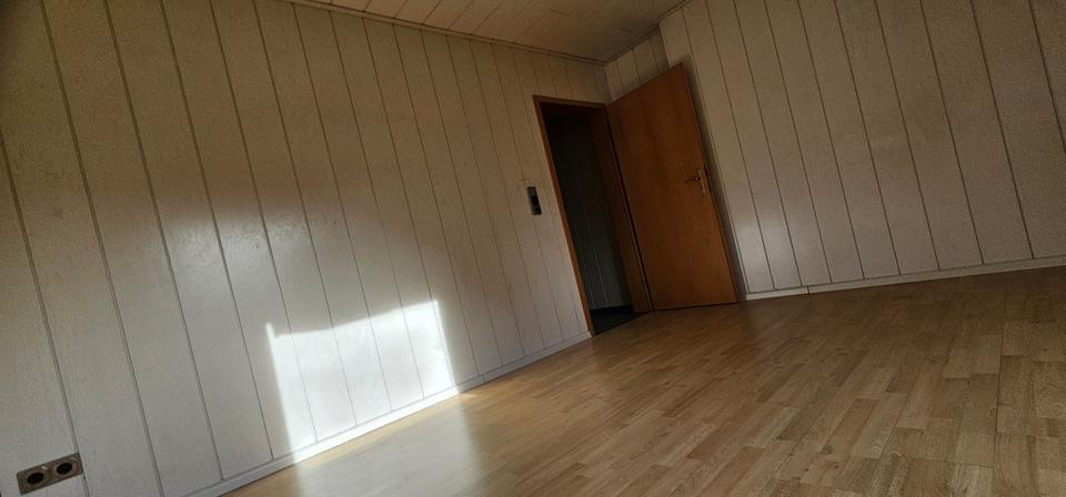 Dachgeschoßwohnung Overath - 4 Zimmer, 105 m&sup2;, 1.050&euro; | Angebot:27587217