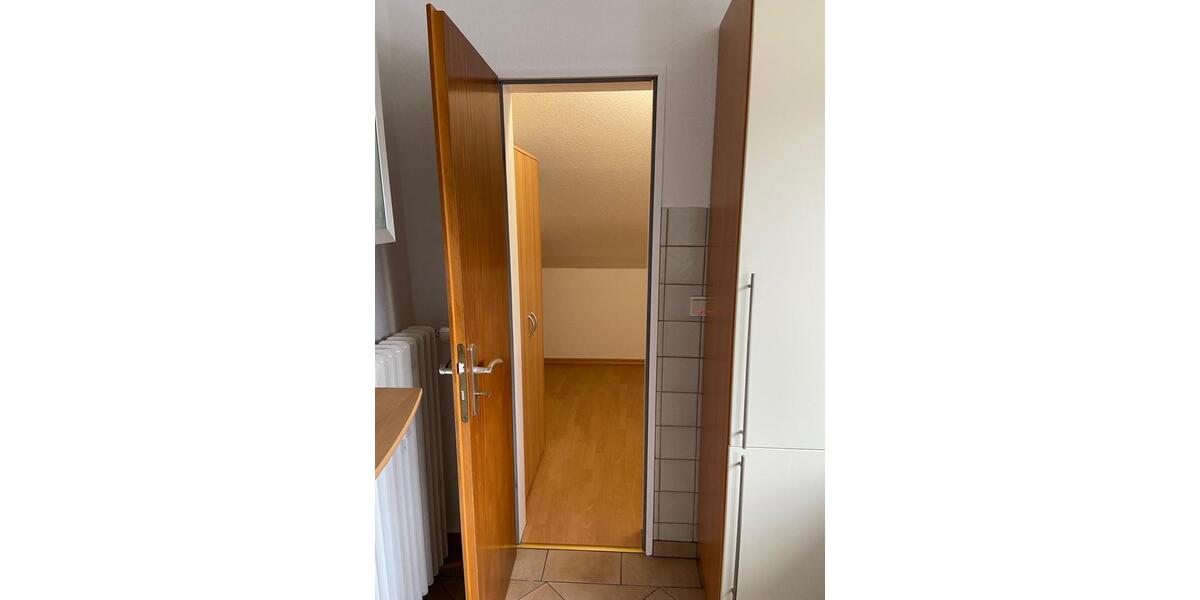 Dachgeschoßwohnung Plettenberg - 2.5 Zimmer, 78 m&sup2;, 546&euro; | Angebot:26446450