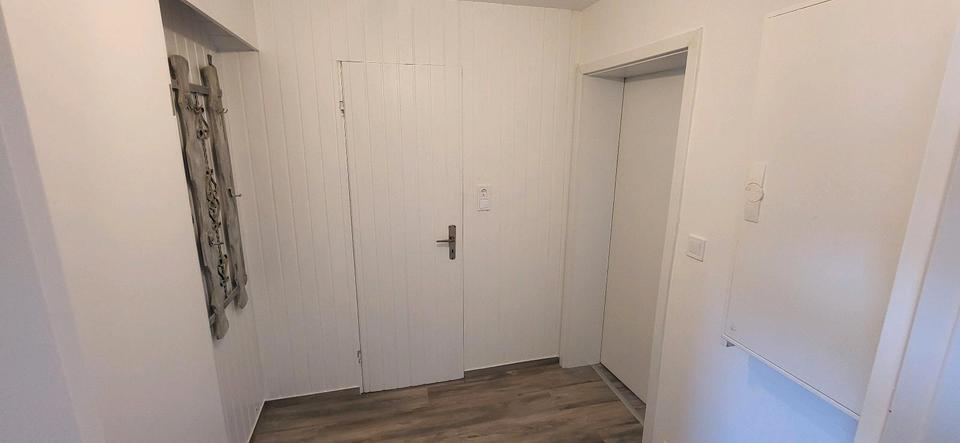 Etagenwohnung Engelskirchen - 4.5 Zimmer, 100 m&sup2;, 1.000&euro; | Angebot:25406261