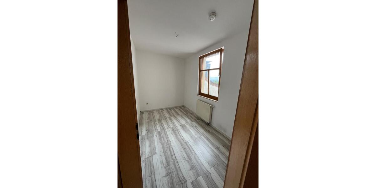 Etagenwohnung Lüdenscheid Staberg - 4 Zimmer, 82 m&sup2;, 610&euro; | Angebot:27595046