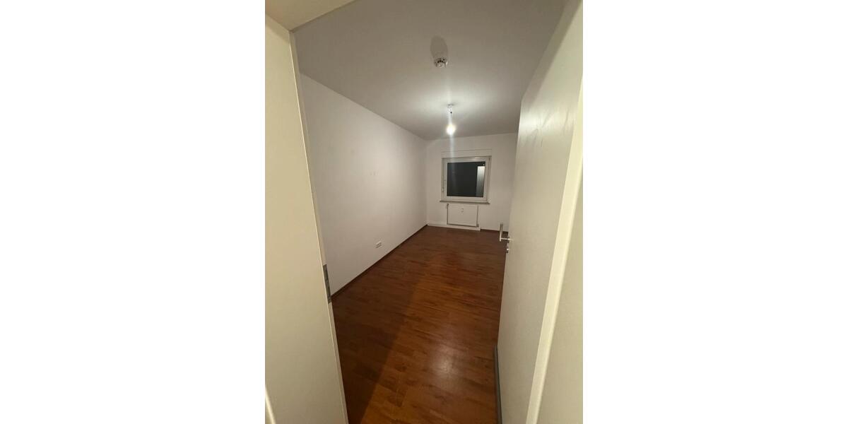 Etagenwohnung Radevormwald - 4 Zimmer, 76 m&sup2;, 570&euro; | Angebot:26119861