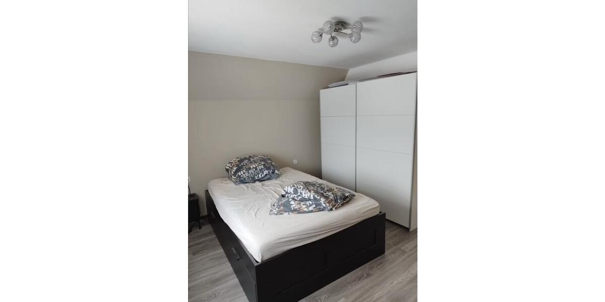 Einfamilienhaus Meinerzhagen - 7 Zimmer, 176 m&sup2;, 1.320&euro; | Angebot:26623926