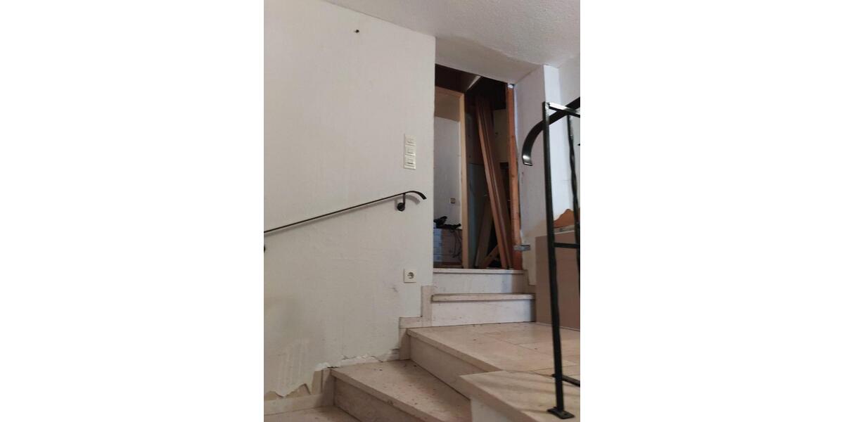 Doppelhaushälfte Olpe - 12 Zimmer, 200 m&sup2;, 1.250&euro; | Angebot:23580942