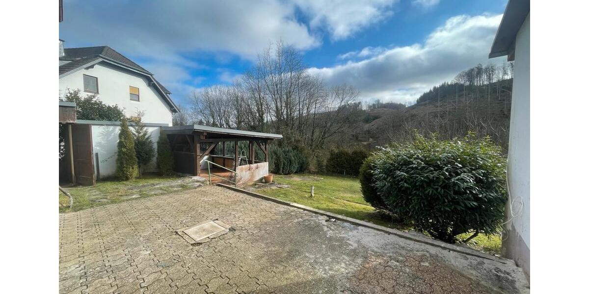 Einfamilienhaus Gummersbach Berstig Süd - 7 Zimmer, 158 m&sup2;, 179.000&euro; | Angebot:23705573