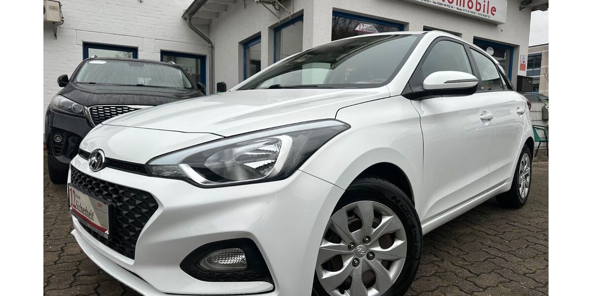Hyundai i20 108.000 km 8.999 &euro; Gummersbach (Zwischen Toom Markt und ATU) 51645
