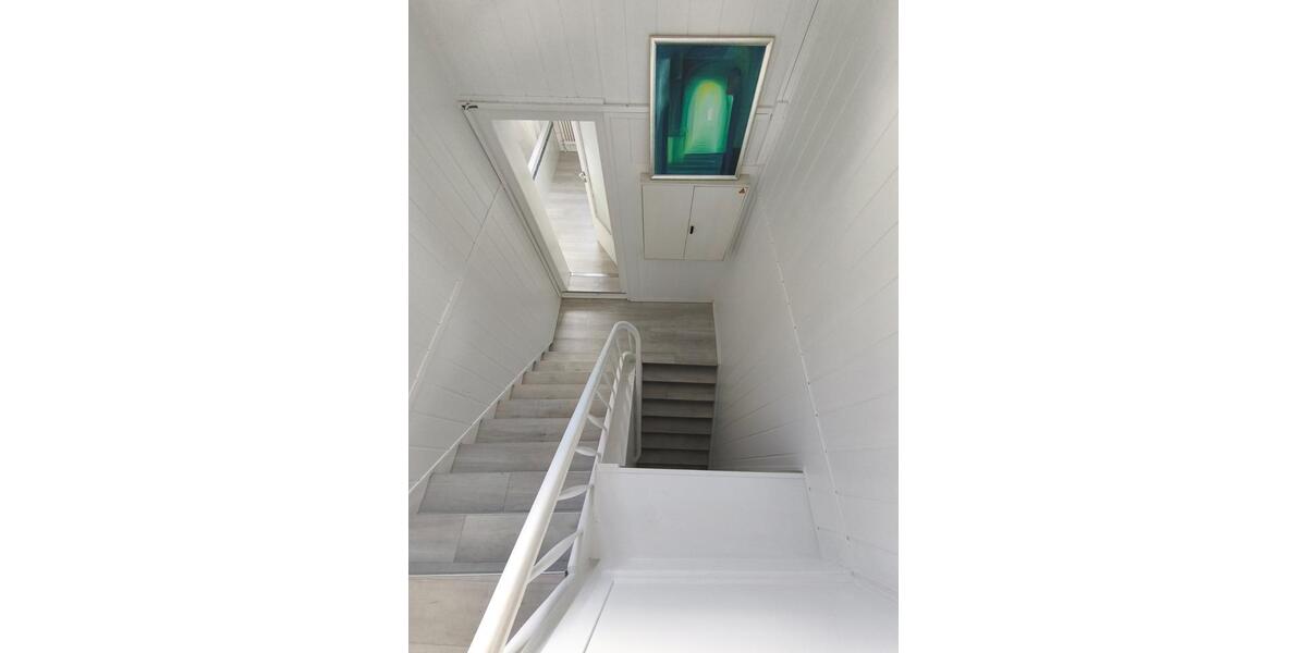 Etagenwohnung Waldbröl - 8 Zimmer, 220 m&sup2;, 1.200&euro; | Angebot:25253043