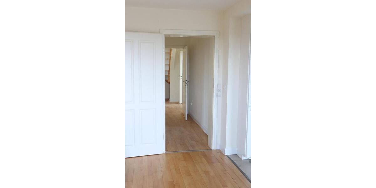 Dachgeschoßwohnung Overath - 2.5 Zimmer, 74 m&sup2;, 860&euro; | Angebot:27605581