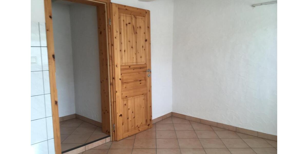 Erdgeschoßwohnung Meinerzhagen - 2.5 Zimmer, 68 m&sup2;, 578&euro; | Angebot:25854684