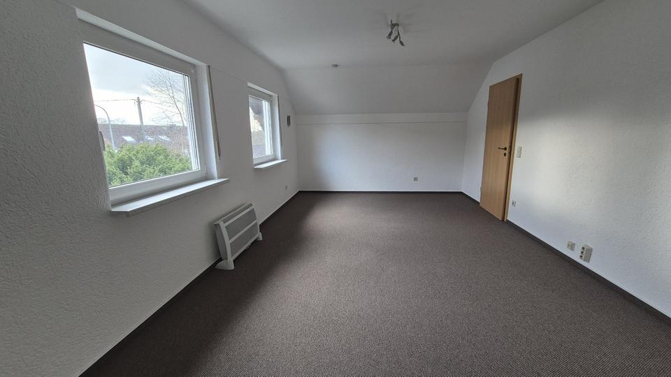 Dachgeschoßwohnung Waldbröl - 2 Zimmer, 70 m&sup2;, 550&euro; | Angebot:27553933