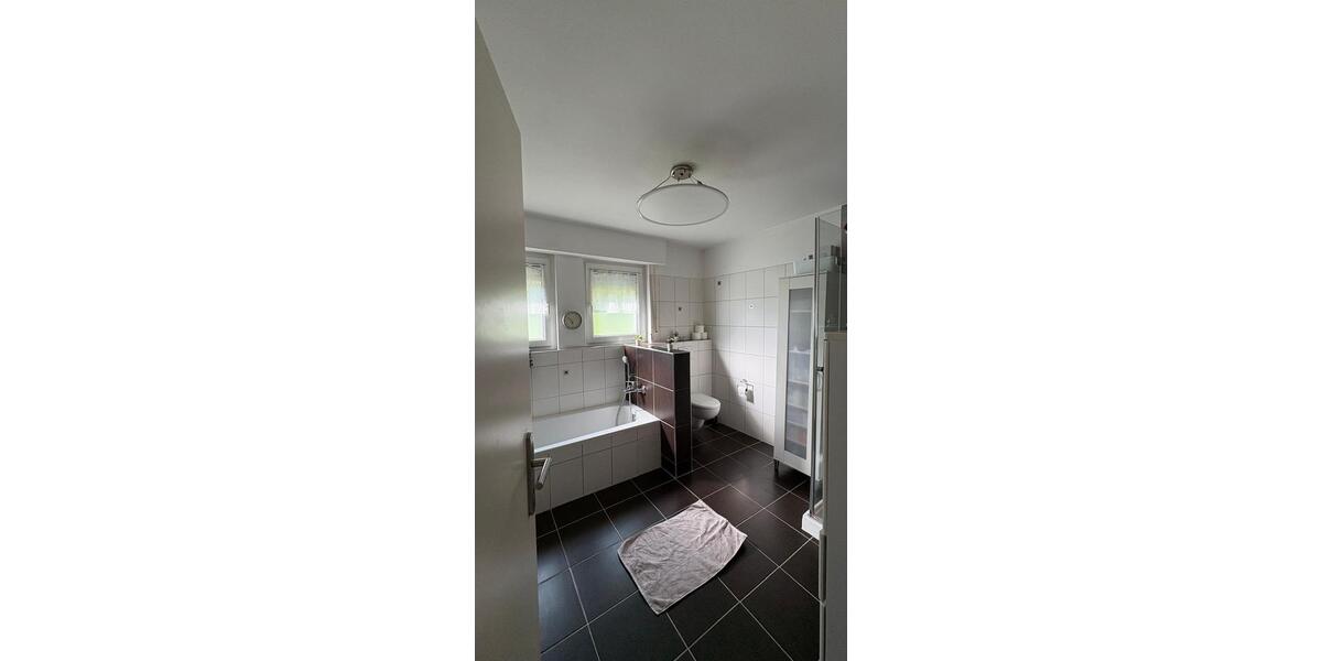 Mehrfamilienhaus, Wohnhaus Bergneustadt - 8 Zimmer, 233 m&sup2;, 449.000&euro; | Angebot:26575881