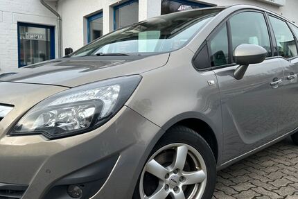 Opel Meriva 157.000 km 3.949 &euro; Gummersbach (Zwischen Toom Markt und ATU) 51645