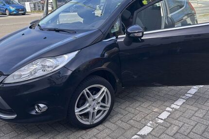 Ford Fiesta 147.500 km 3.750 &euro; Lüdenscheid 58511