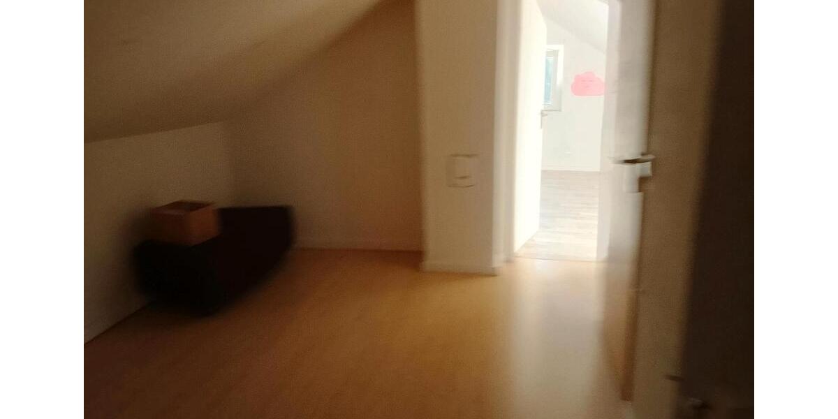 Etagenwohnung Marienheide - 5 Zimmer, 120 m&sup2;, 1.350&euro; | Angebot:27580971