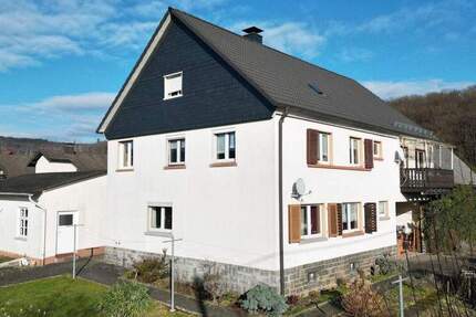 Haus Bergneustadt - 8 Zimmer, 182 m&sup2;, 339.000&euro; | Angebot:25666277