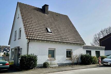 Haus Olpe - 7 Zimmer, 134 m&sup2;, 340.000&euro; | Angebot:26289935