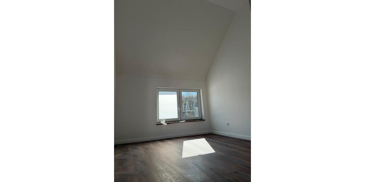 Etagenwohnung Engelskirchen - 4 Zimmer, 60 m&sup2;, 850&euro; | Angebot:25312308