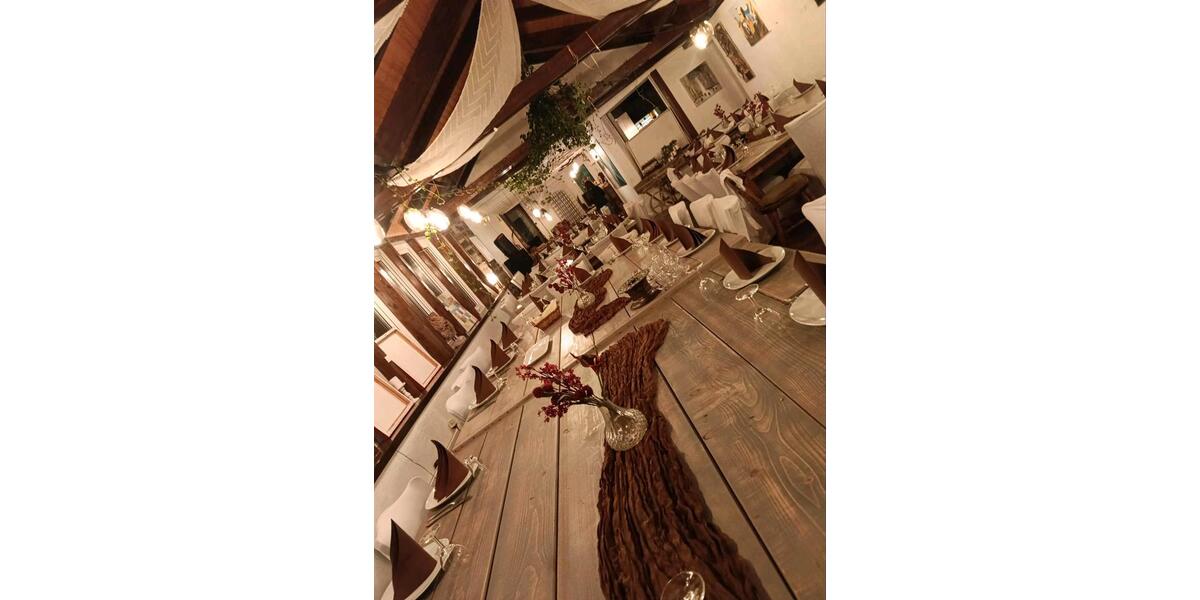 Einfamilienhaus Radevormwald - 8 Zimmer, 350 m&sup2;, 3.900&euro; | Angebot:25957722