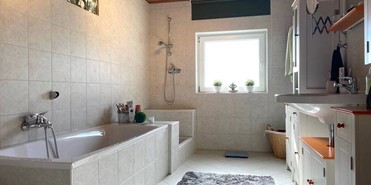 Einfamilienhaus Gummersbach Straße - 6 Zimmer, 202 m&sup2;, 399.000&euro; | Angebot:25691866