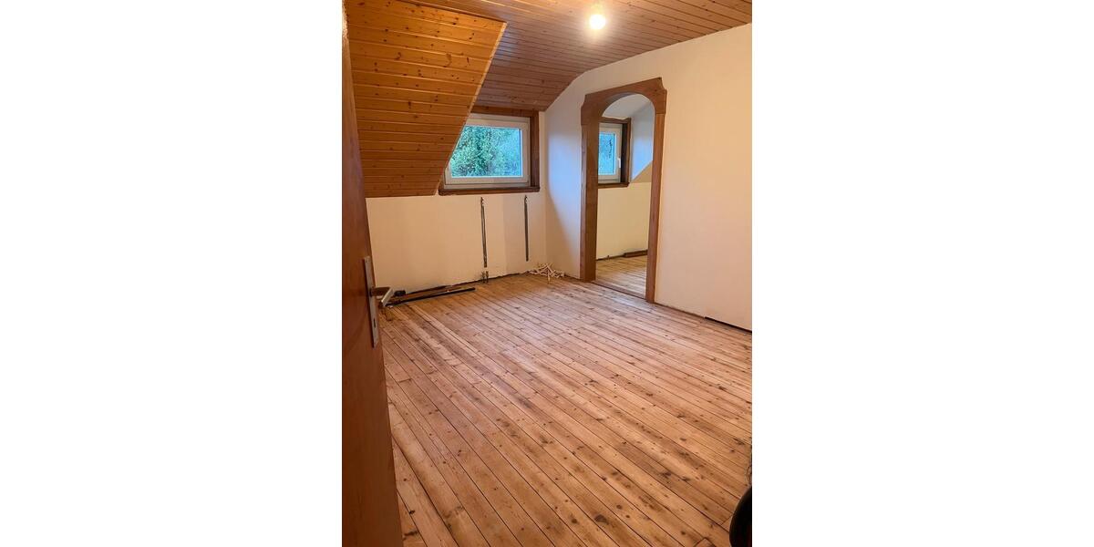 Etagenwohnung Windeck - 4 Zimmer, 111 m&sup2;, 850&euro; | Angebot:25780036