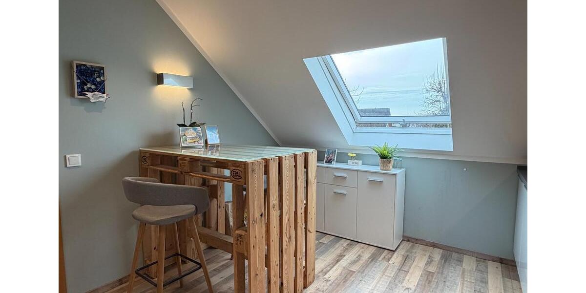 Dachgeschoßwohnung Neunkirchen-Seelscheid Seelscheid - 2 Zimmer, 80 m&sup2;, 900&euro; | Angebot:25330941