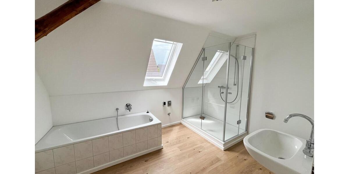 Dachgeschoßwohnung Wissen - 2 Zimmer, 91 m&sup2;, 800&euro; | Angebot:26544360