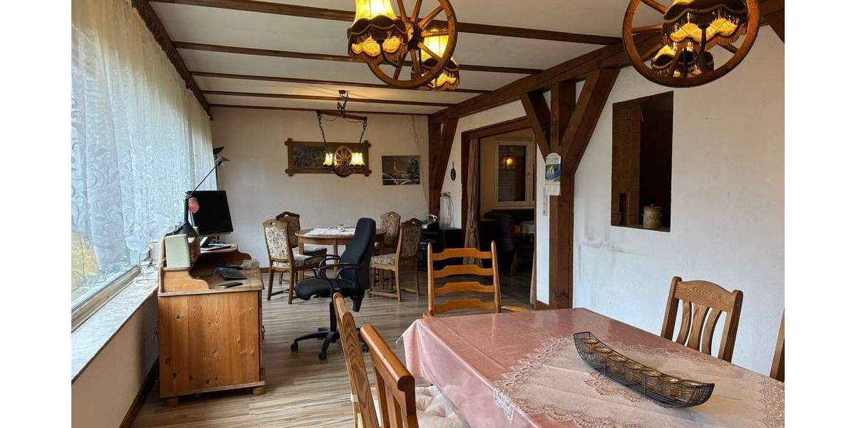 Mehrfamilienhaus, Wohnhaus Windeck Rosbach - 6 Zimmer, 172 m&sup2;, 199.000&euro; | Angebot:25738135