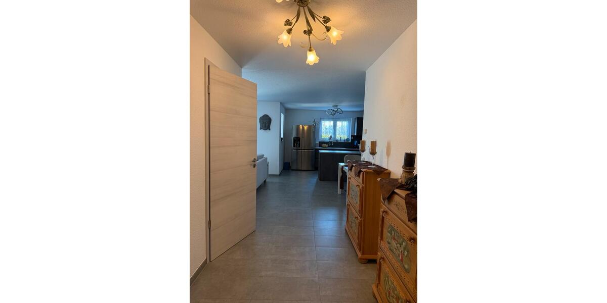 Erdgeschoßwohnung Wermelskirchen - 3 Zimmer, 109 m&sup2;, 1.342&euro; | Angebot:27551019