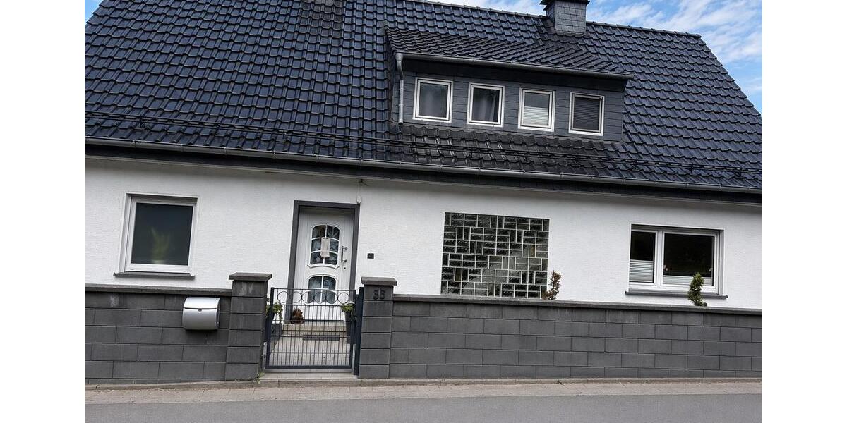 Einfamilienhaus Olpe - 10 Zimmer, 130 m&sup2;, 360.000&euro; | Angebot:27108859