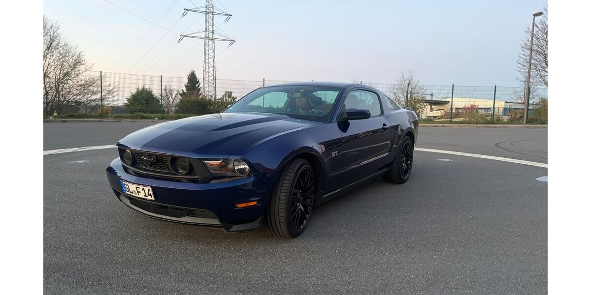 Ford Mustang 70.000 km 27.400 &euro; Wermelskirchen 42929