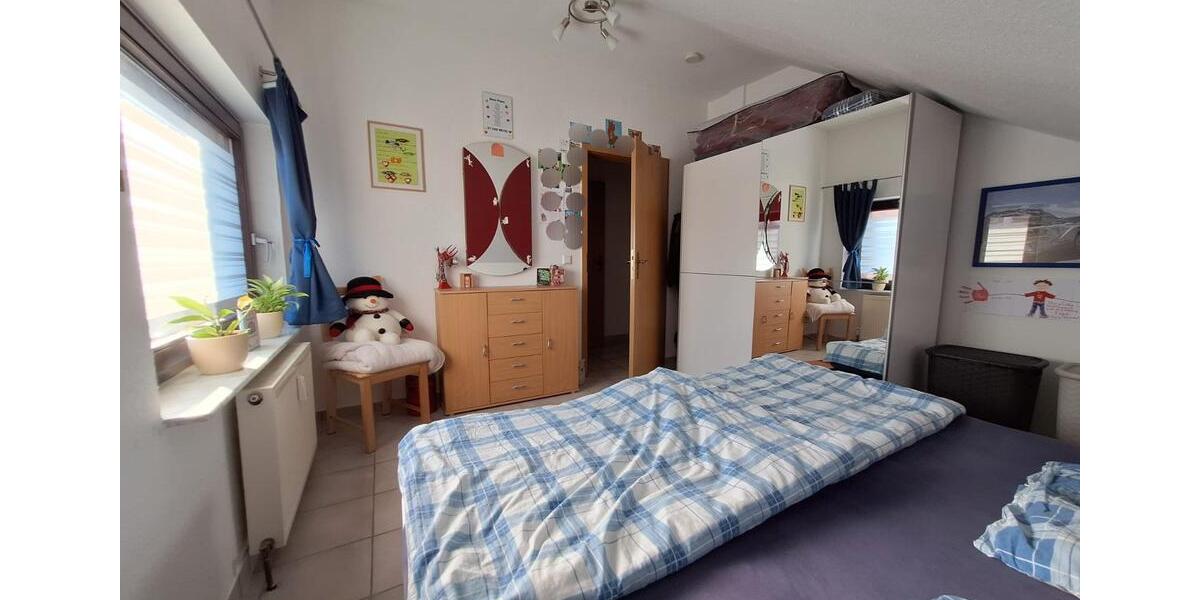 Dachgeschoßwohnung Windeck - 4 Zimmer, 117 m&sup2;, 1.050&euro; | Angebot:25805573