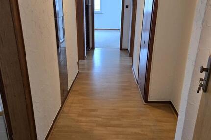 Wohnung Gummersbach - 3 Zimmer, 82 m&sup2;, 800&euro; | Angebot:24454274
