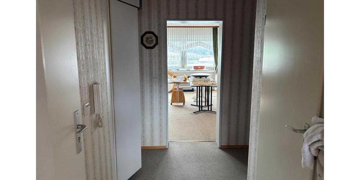 Etagenwohnung Gummersbach Berstig Süd - 3 Zimmer, 84 m&sup2;, 700&euro; | Angebot:25805568